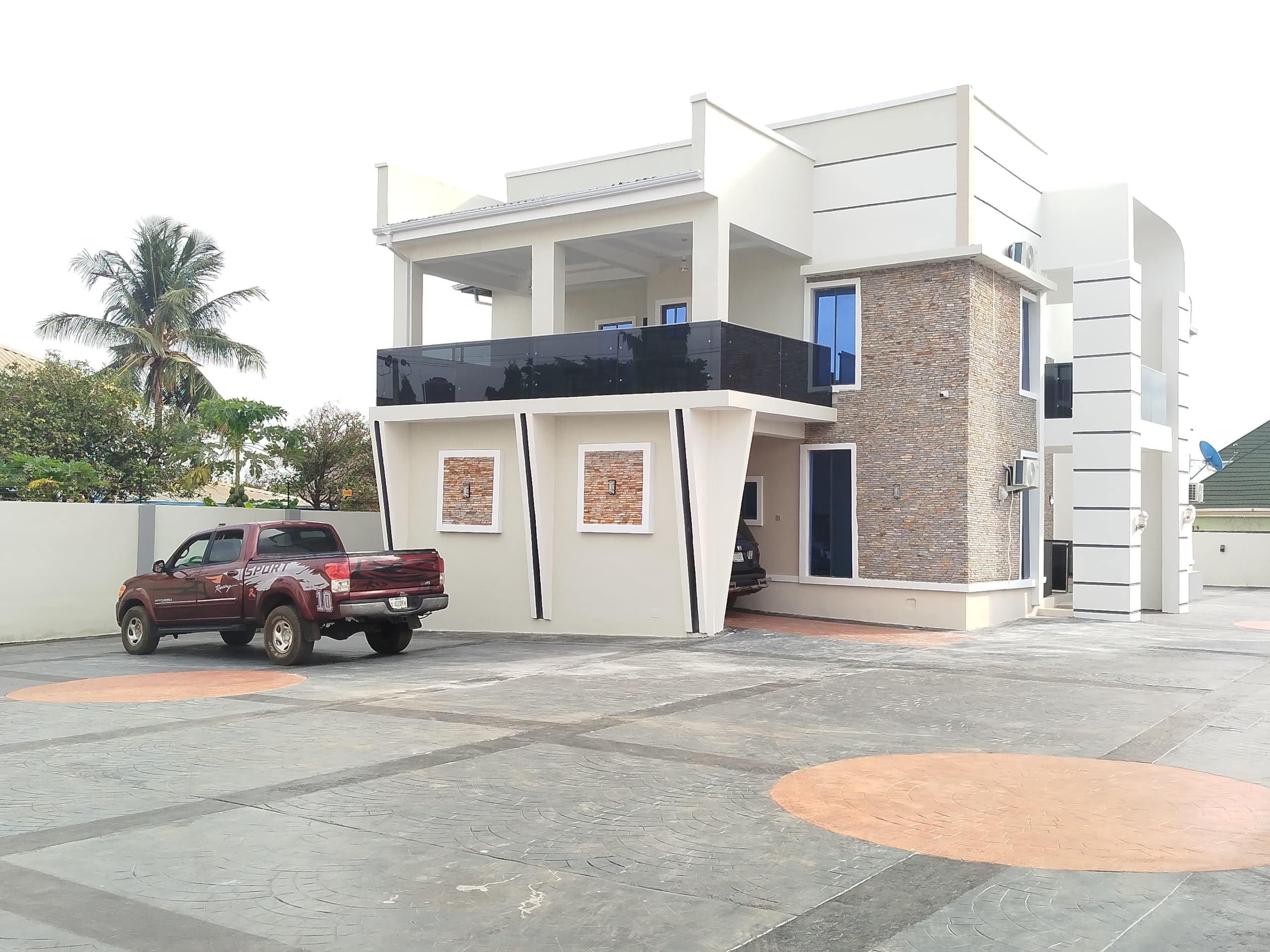 Modern Luxury Duplex Construction